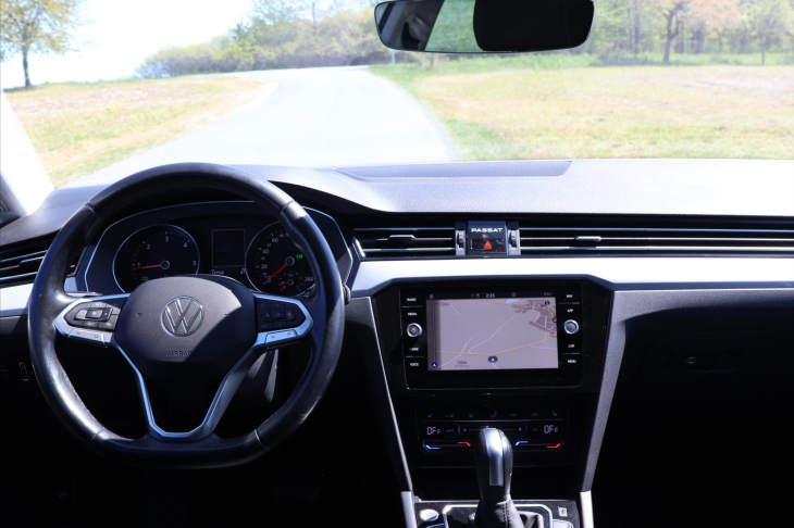 Volkswagen Passat 2,0 TDI 110kW DSG Matrix DPH