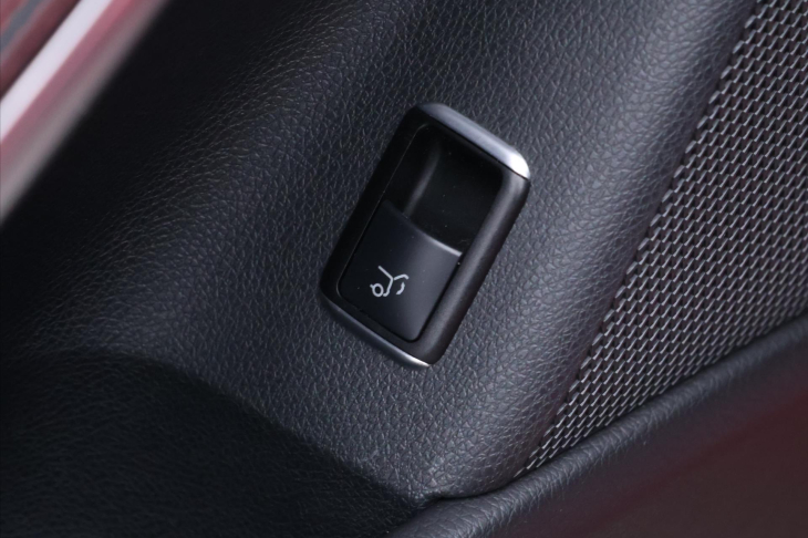 Mercedes-Benz CLA 2,0 45 AMG 280kW 4Matic H&K