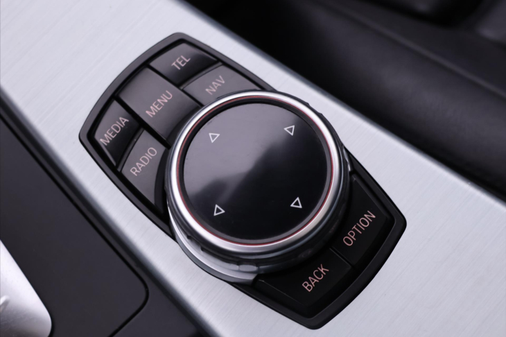 BMW Řada 3 3.0 330d xDrive 190kW Touring