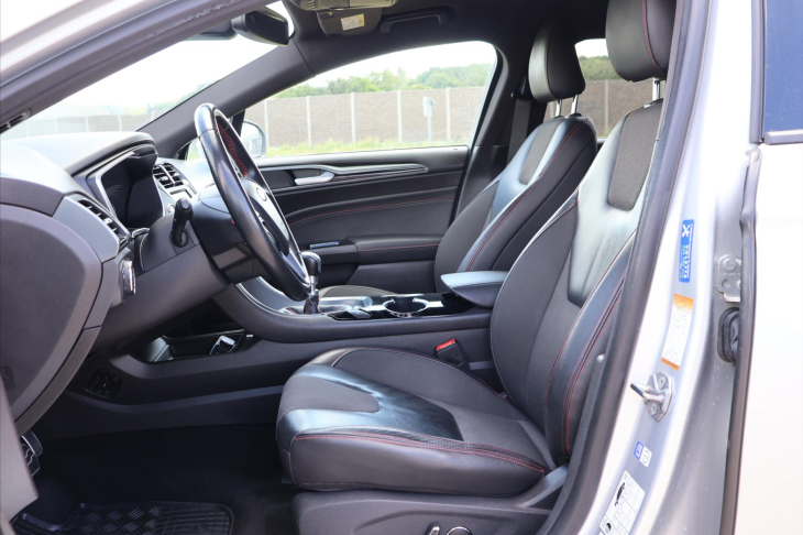 Ford Mondeo 2,0 TDCI 132kW ST LINE