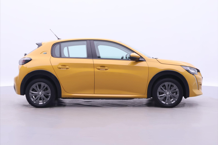 Peugeot 208 e-Allure 100kW DPH Elektro