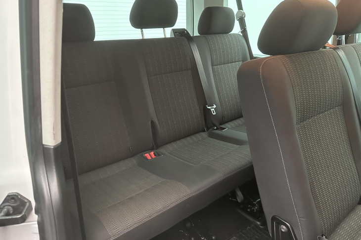 Volkswagen Caravelle 2,0 TDI 110kW DSG 9-Míst CZ
