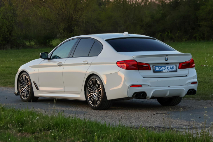BMW Řada 5 3,0 540i xDrive Schnitzer DPH CZ