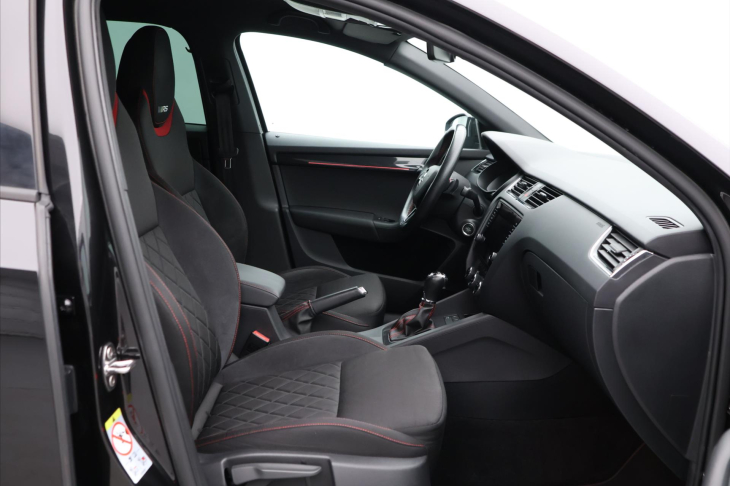 Škoda Octavia 2,0 TDI 135kW CZ Challenge DSG
