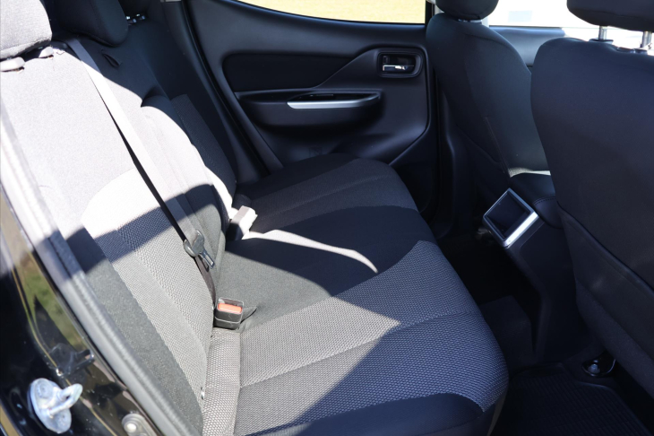 Mitsubishi L200 2,3 DI-D 4WD Intense 1.Maj DPH