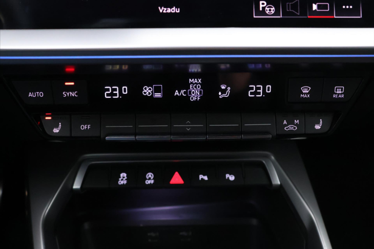 Audi A3 1,5 TSI 110kW S-LINE LED CZ