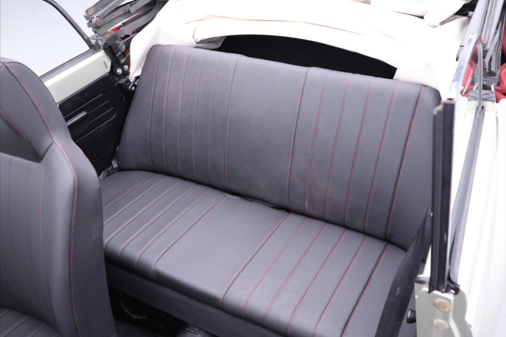 Volkswagen Beetle 1,3 1300 Cabrio