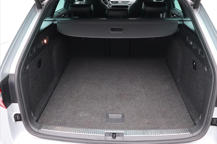 Škoda Superb 2,0 TDI 140kW Sportline Aut.klima