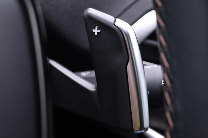 Peugeot 5008 2,0 BlueHDI 130kW CZ 1.Maj. GT