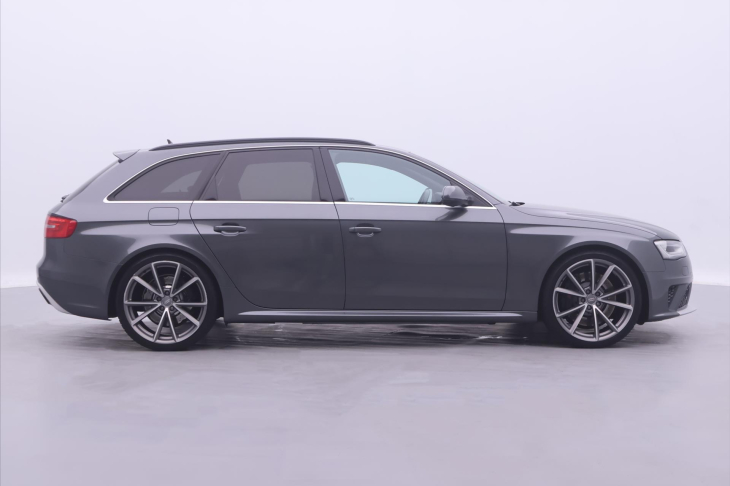 Audi RS 4 4.2 FSI V8 331kW 1.Maj Serviska