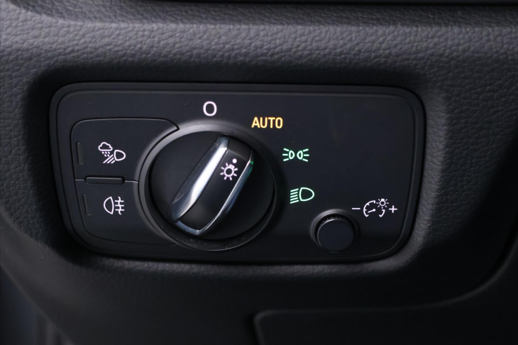 Audi A3 1,0 TFSI Aut.klima Navi Xenon