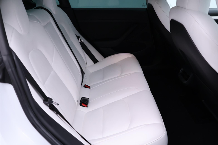 Tesla Model 3 Long Range 208kW Panorama