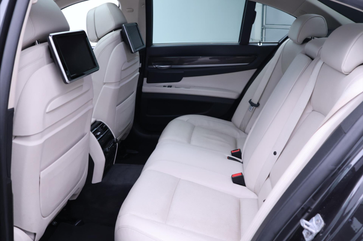 BMW Řada 7 3,0 190kW Xdrive ALU Kůže Šíbr