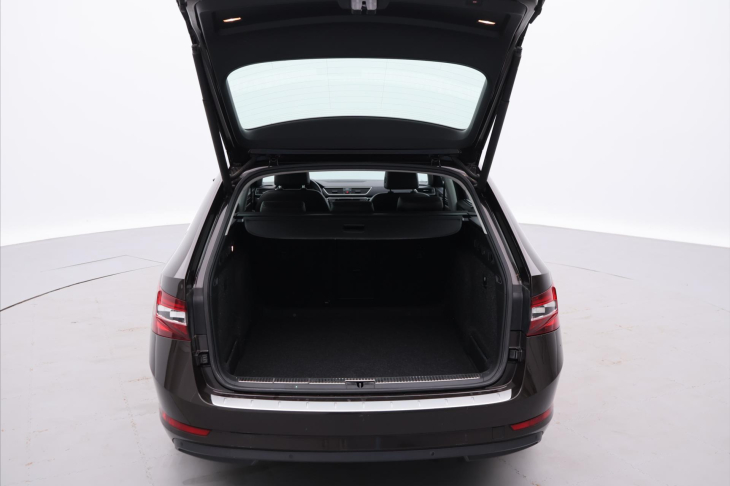 Škoda Superb 2,0 TDI 110kW DSG CZ L&K
