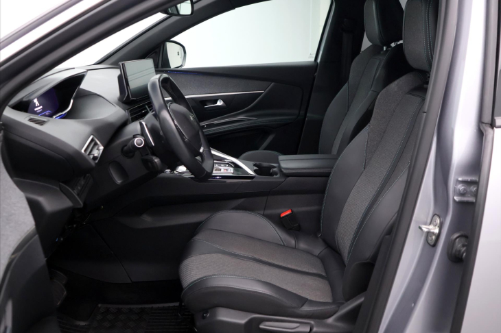 Peugeot 3008 1,5 HDI 96kW GT Aut. CZ