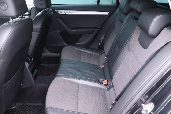 Škoda Octavia 2,0 TDI 110kW Navi Xenon