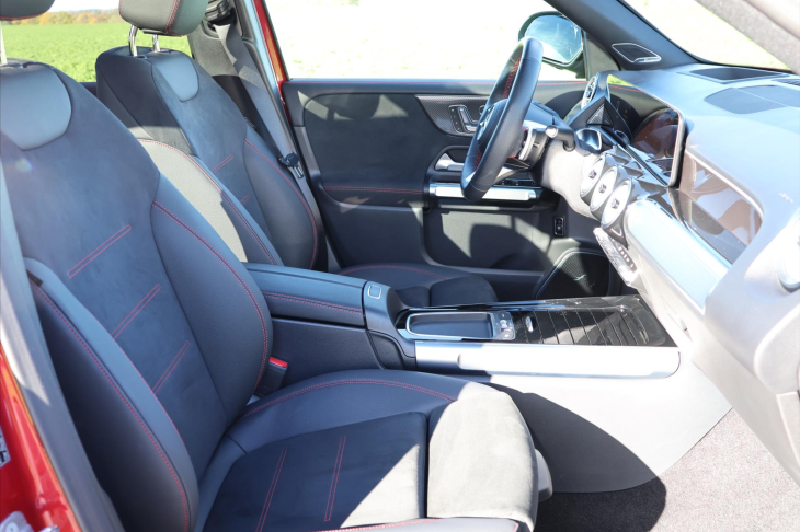 Mercedes-Benz GLB 2,0 200d 4Matic AMG Premium+