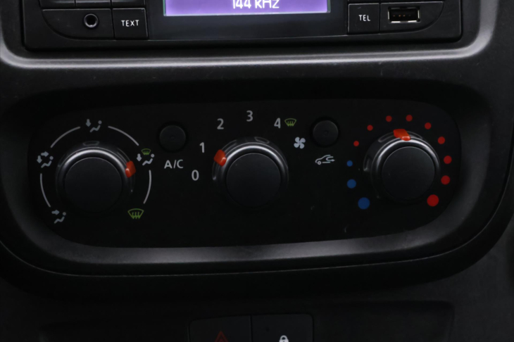 Opel Vivaro 1,6 CDTI 92kW 9-Míst Klima