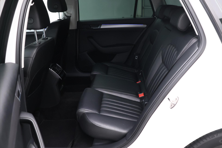 Škoda Superb 2,0 TDI DSG Style+  Navi ACC