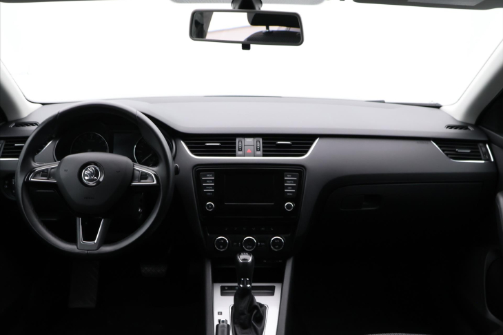 Škoda Octavia 2,0 TDI DSG Ambition 1.Maj.