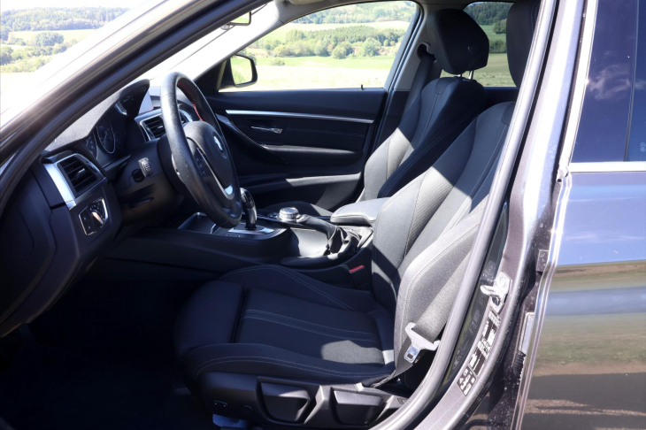 BMW Řada 3 2,0 320d xDrive 140kW Sport
