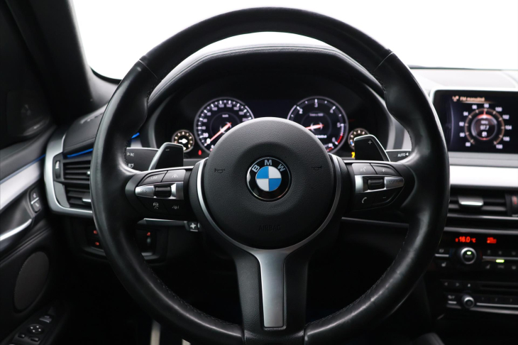 BMW X6 3,0 M50da 260kW Xdrive CZ LED