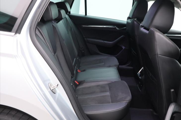 Škoda Octavia 2,0 TDI 110 kW DSG Style Matrix