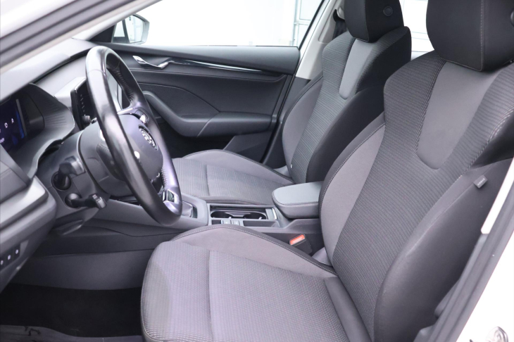 Škoda Octavia 2,0 TDI 85kW Ambition CZ DPH