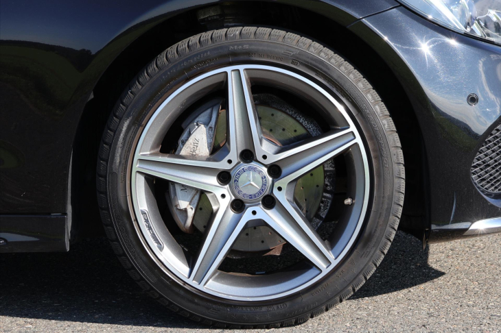 Mercedes-Benz Třídy C 2,0 200 T AMG LED Navi Kůže