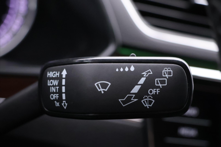 Škoda Superb 2,0 TDI 140kW DSG Scout 4x4 CZ