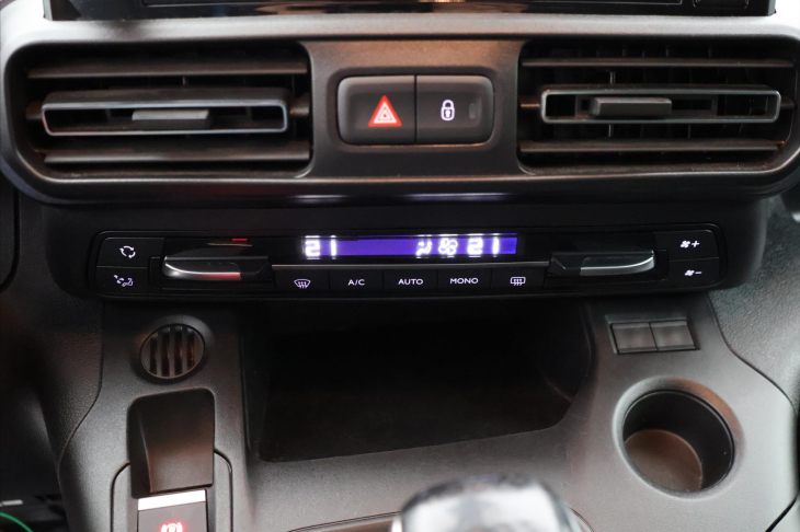 Peugeot Rifter 1,5 HDi 130k Allure tažné DPH