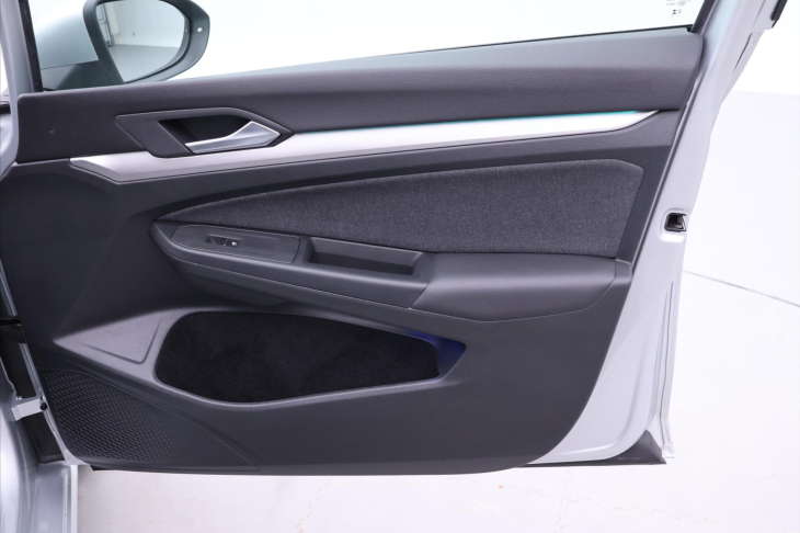 Volkswagen Golf 1,5 TSI EVO 110kW mHEV Life DSG