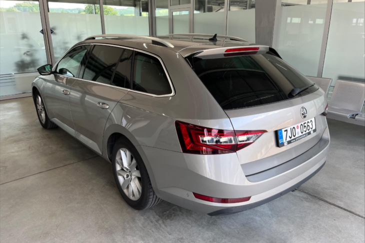Škoda Superb 2,0 TDI DSG Style+ Kůže DPH