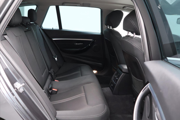 BMW Řada 3 2,0 320d xDrive 140kW Sport