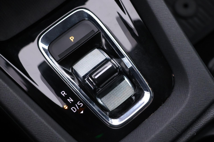Škoda Octavia 2,0 TDI 110kW DSG Clever DPH