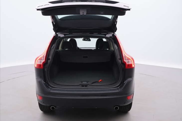 Volvo XC60 2,4 D3 120kW Momentum AWD AUT