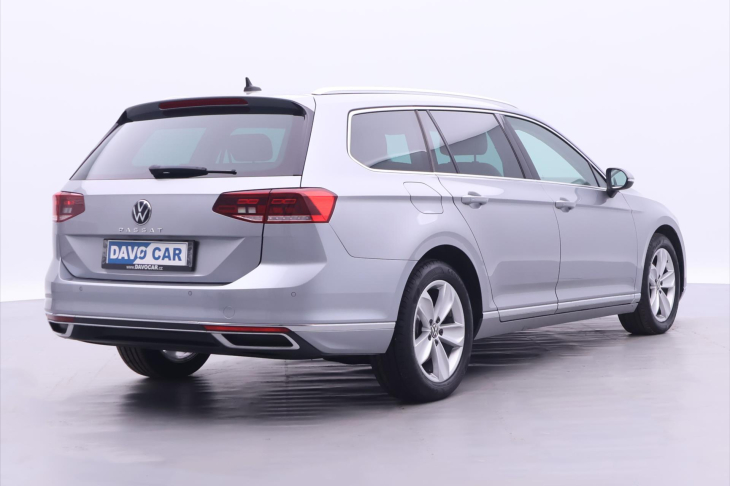Volkswagen Passat 2,0 TDI  DSG LED Elegance DPH