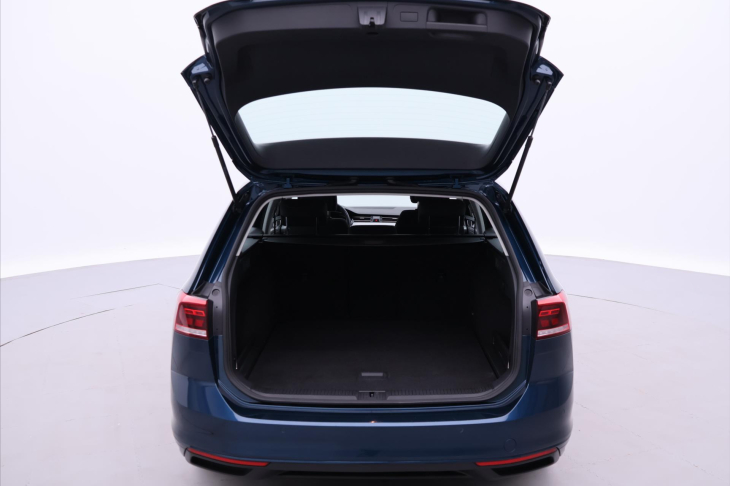 Volkswagen Passat 1,5 TSI 110kW DSG Business DPH