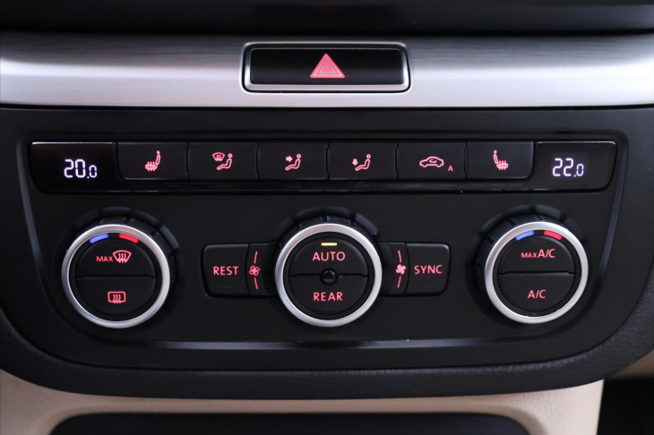 Volkswagen Sharan 2,0 TDI 100kW Highline Navi