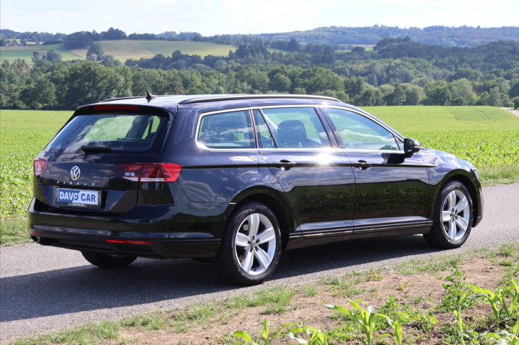 Volkswagen Passat 2,0 TDI 140kW DSG LED Aut.klima