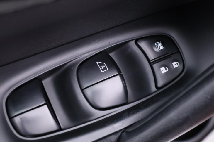 Nissan Qashqai 1,2 DIG-T 85kW Xtronic Acenta