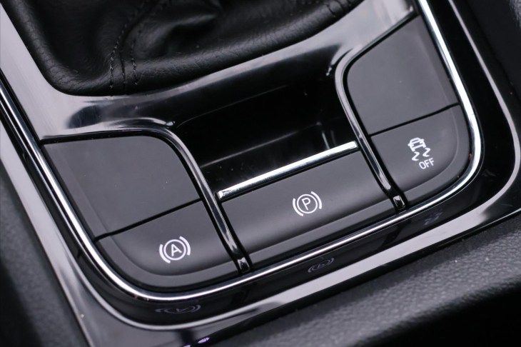 Škoda Karoq 1,0 TSI Business DPH serv.kn.