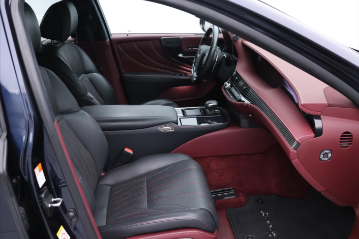 Lexus LS 500h 3,5 HEV 220kW Aut. 4x4 CZ
