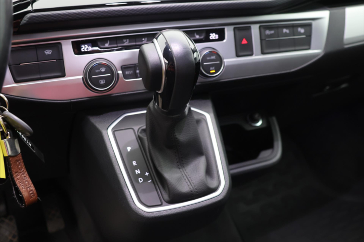 Volkswagen Multivan 2.0 TDI 150kW L 7-Míst DPH