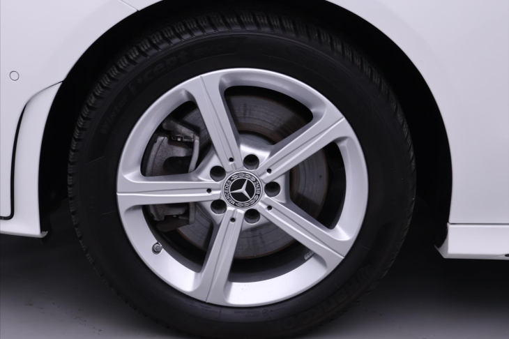 Mercedes-Benz CLA 1,3 250 118kW 250 E-Hybrid AMG