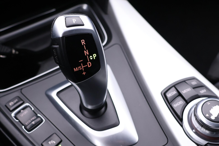 BMW Řada 3 3,0 330d 190kW Sport M-Paket