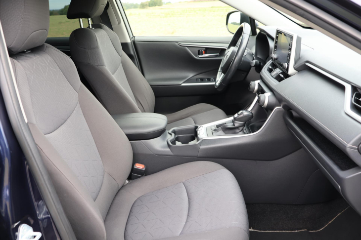 Toyota RAV4 2,5 131kW Hybrid Navigace