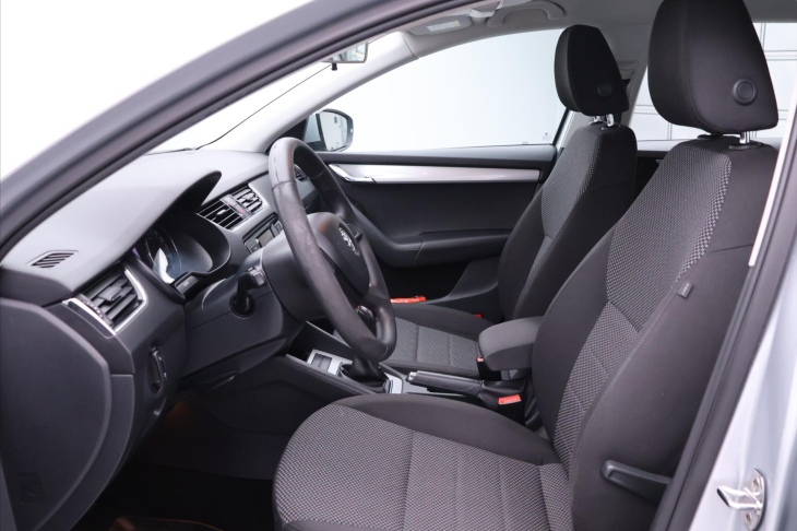 Škoda Octavia 1,6 TDI Ambition Xenon CZ DPH