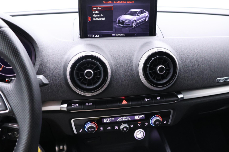 Audi A3 1,0 30TFSI S-line Virtual DPH