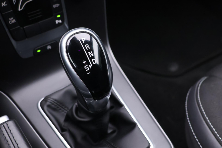 Volvo V40 1,5 T2 90kW Aut. Momentum